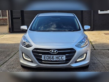 Used Hyundai i30 2016 for sale - 76461562: Photo