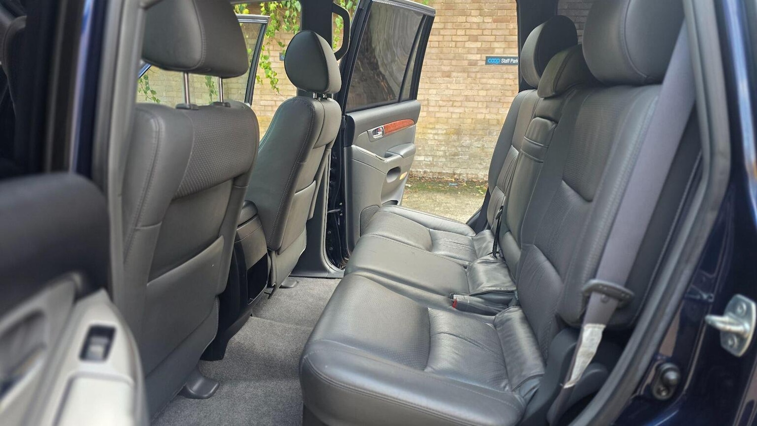 Used Toyota Land Cruiser 2006 for sale - 76793904: Photo 27