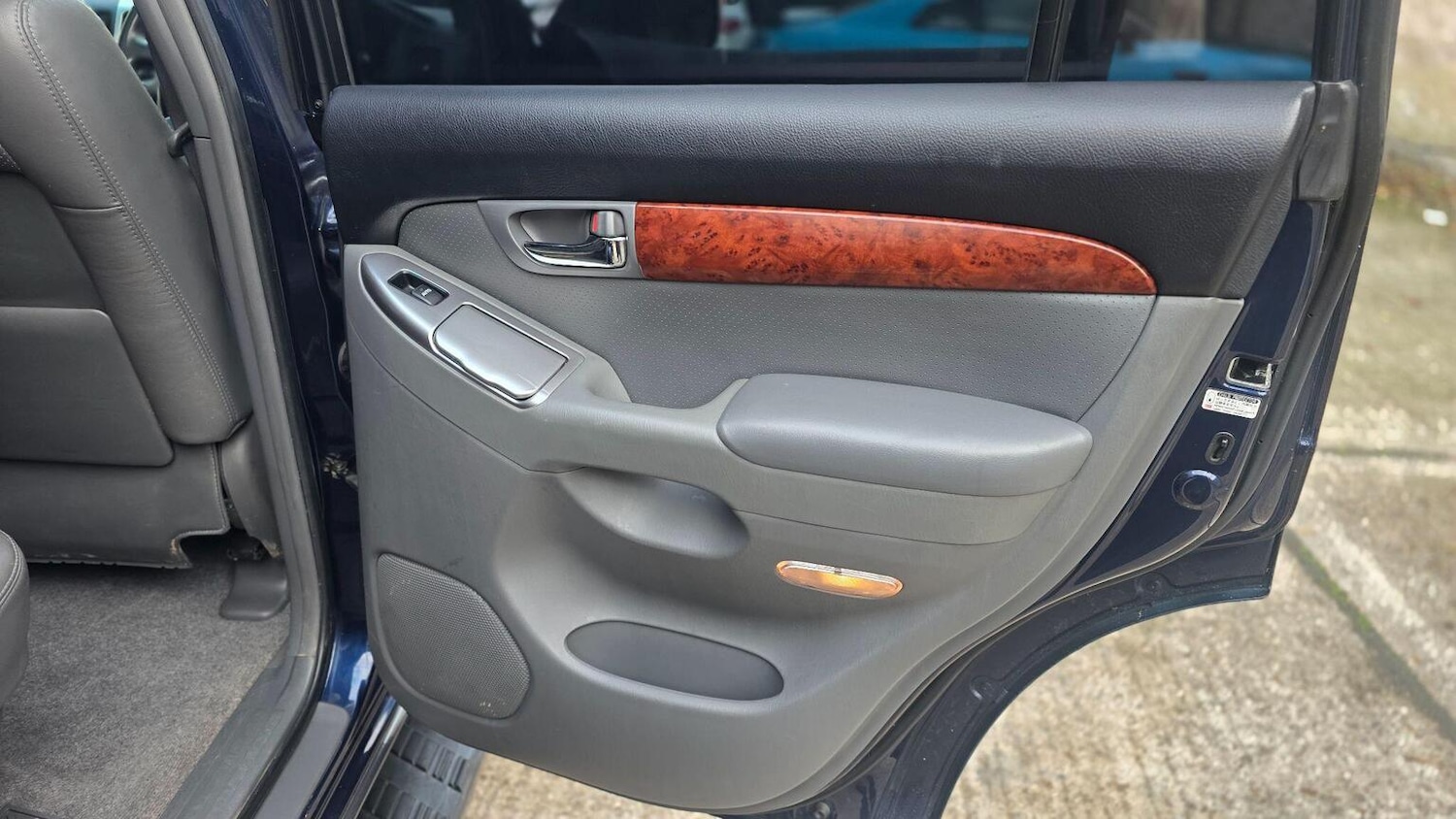 Used Toyota Land Cruiser 2006 for sale - 76793904: Photo 30