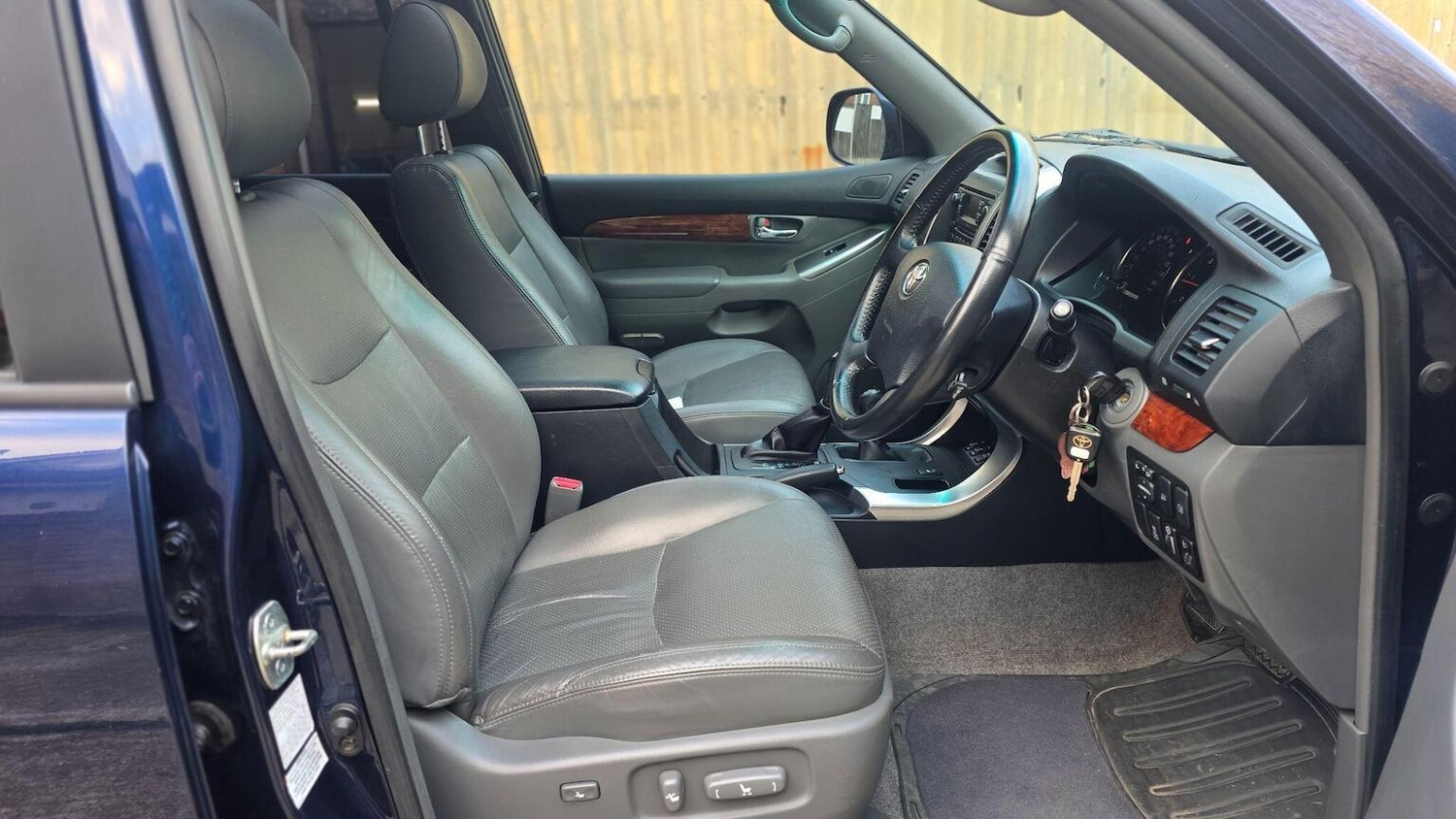 Used Toyota Land Cruiser 2006 for sale - 76793904: Photo 34