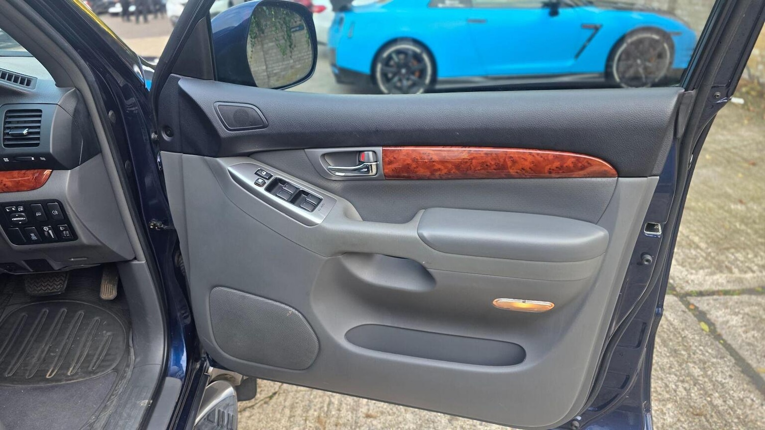 Used Toyota Land Cruiser 2006 for sale - 76793904: Photo 35