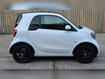 Used smart fortwo 2017 for sale - 79417400: Photo