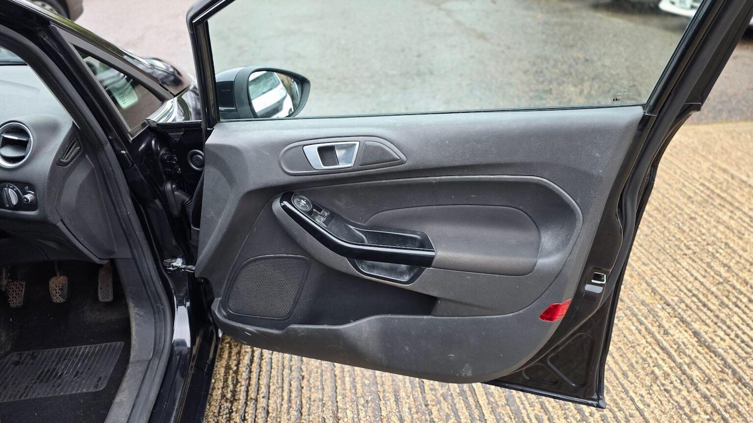 Used Ford Fiesta 2013 for sale - 77179752: Photo 32