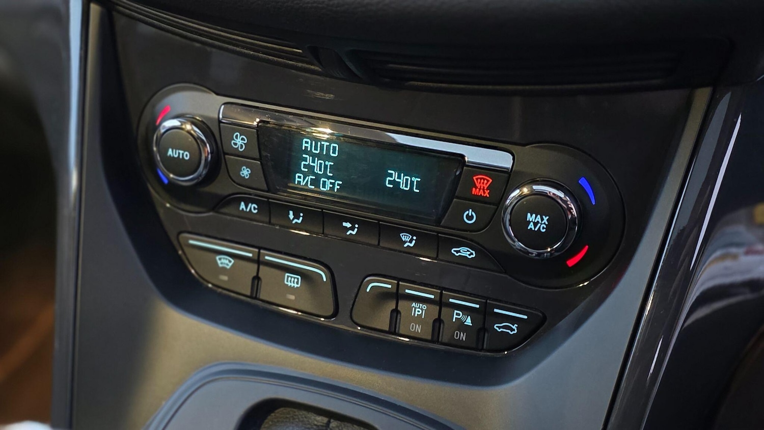 Used Ford Kuga 2014 for sale - 76363041: Photo 19