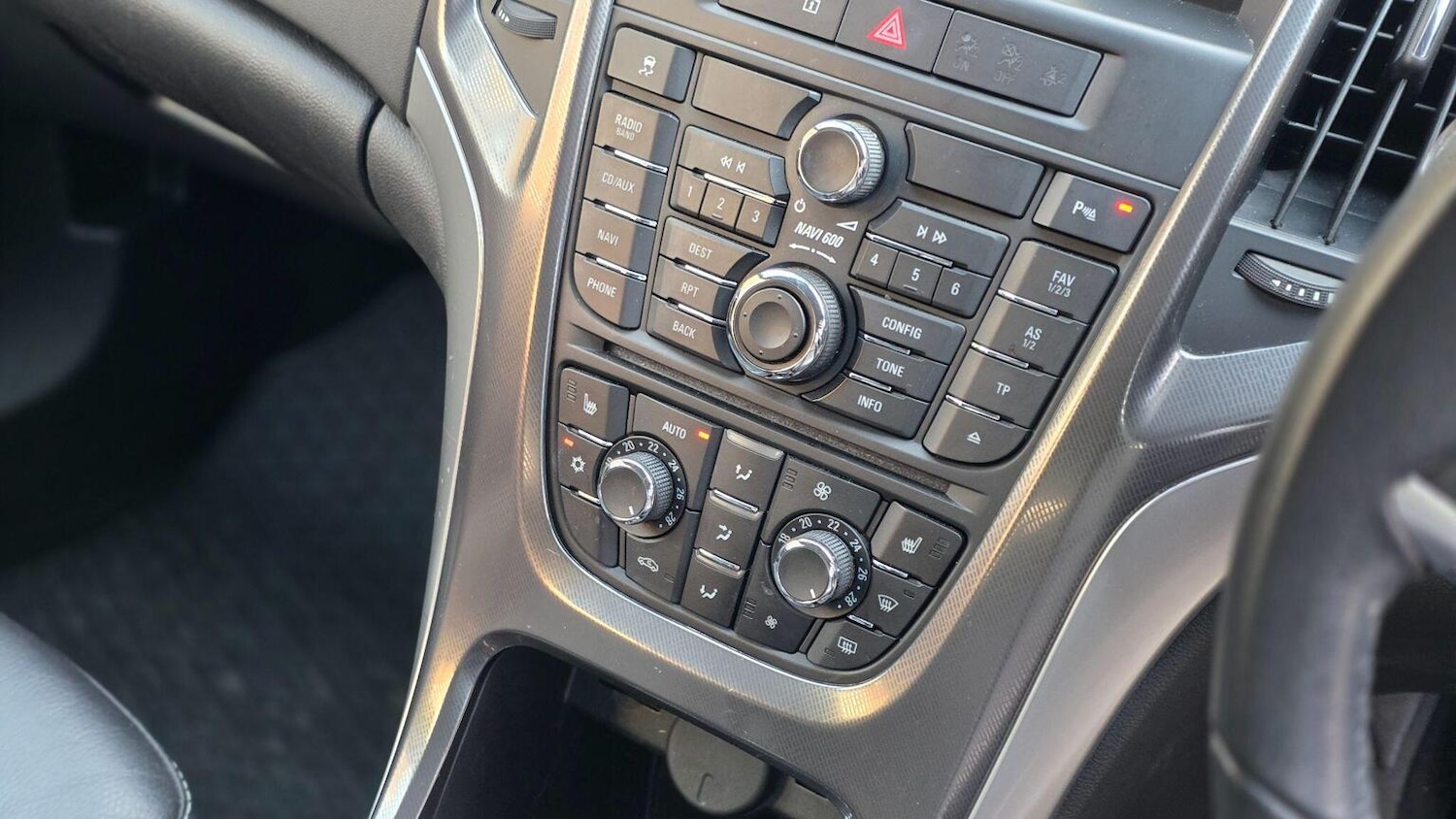 Used Vauxhall Astra 2011 for sale - 77001549: Photo 16