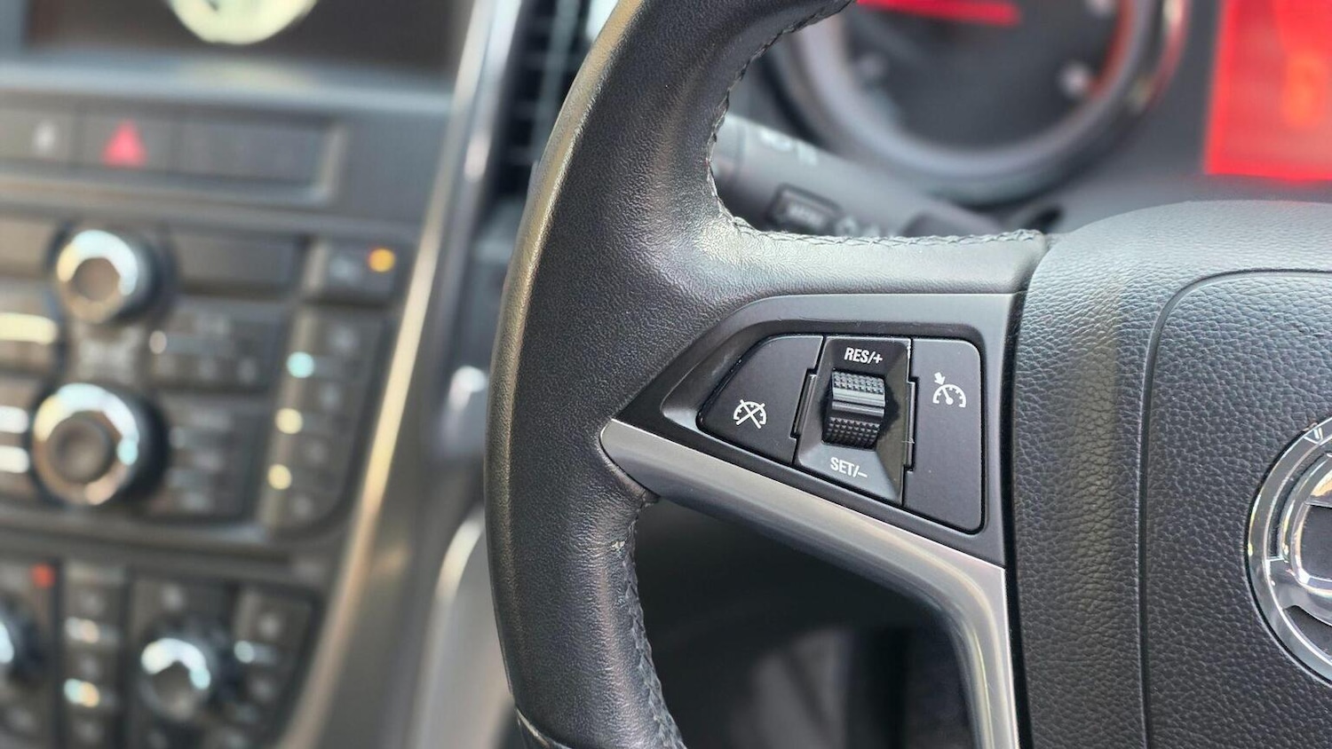 Used Vauxhall Astra 2011 for sale - 77001549: Photo 28