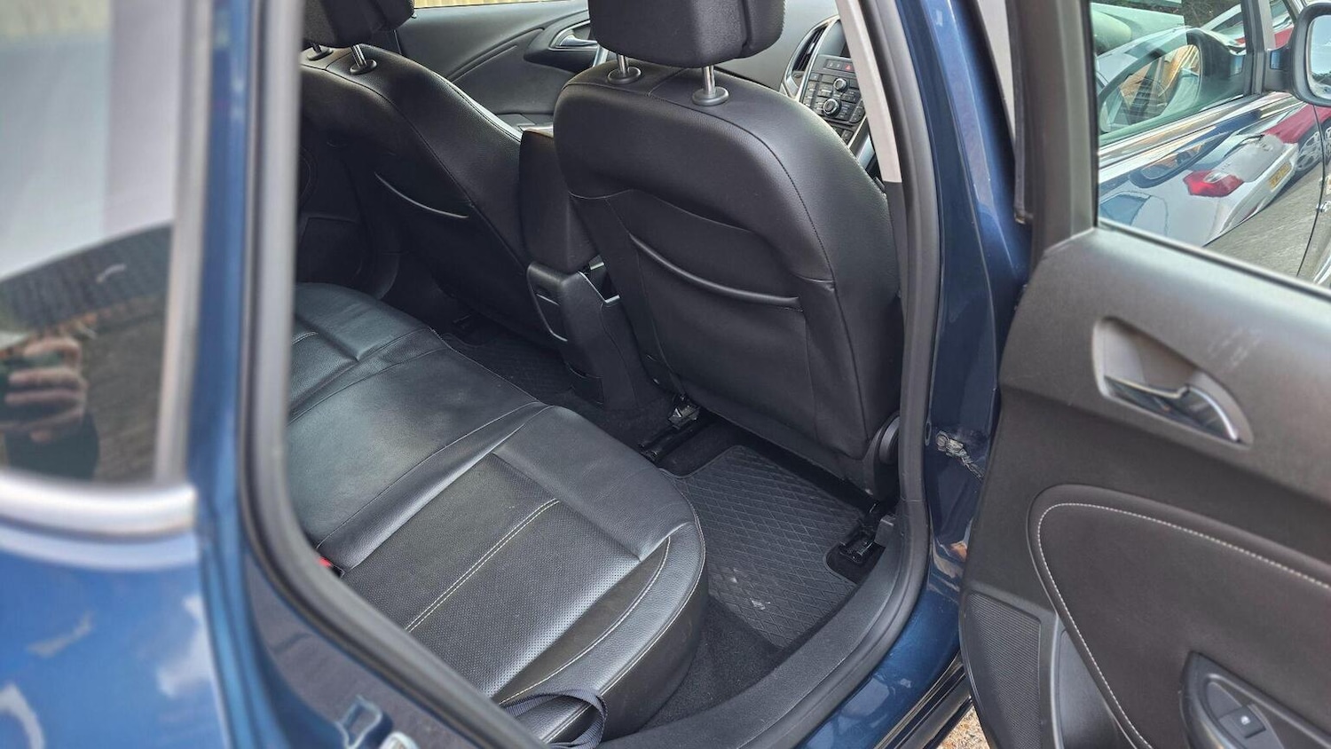 Used Vauxhall Astra 2011 for sale - 77001549: Photo 35