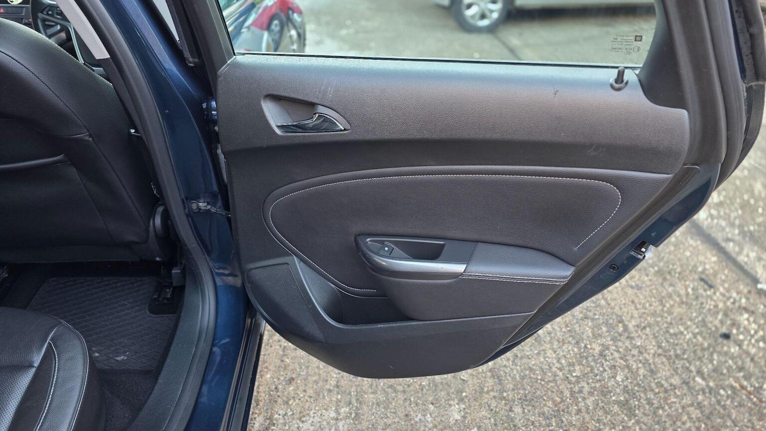 Used Vauxhall Astra 2011 for sale - 77001549: Photo 36