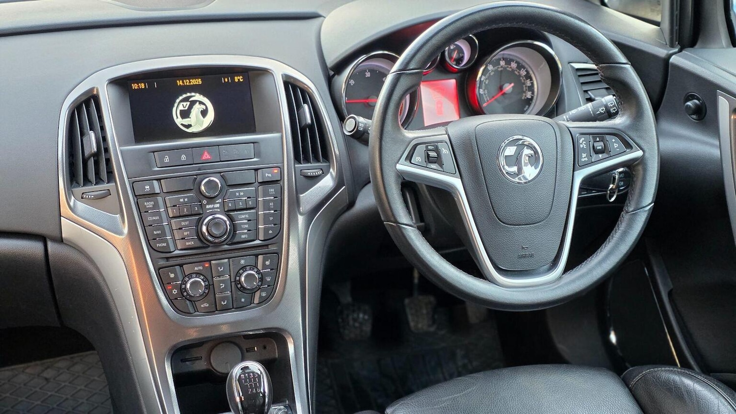 Used Vauxhall Astra 2011 for sale - 77001549: Photo 37