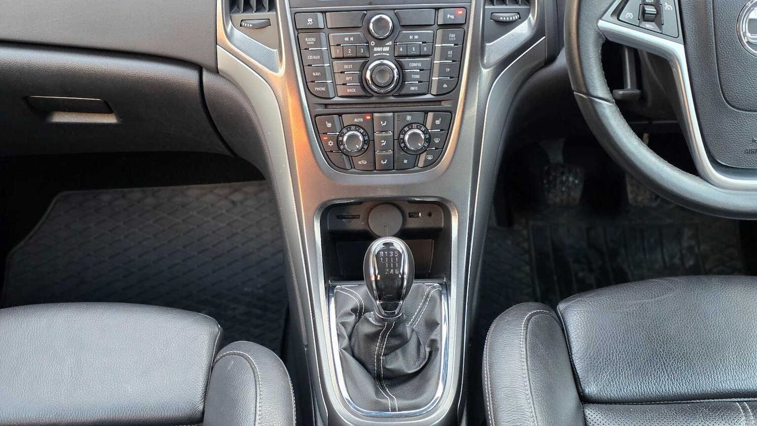 Used Vauxhall Astra 2011 for sale - 77001549: Photo 38