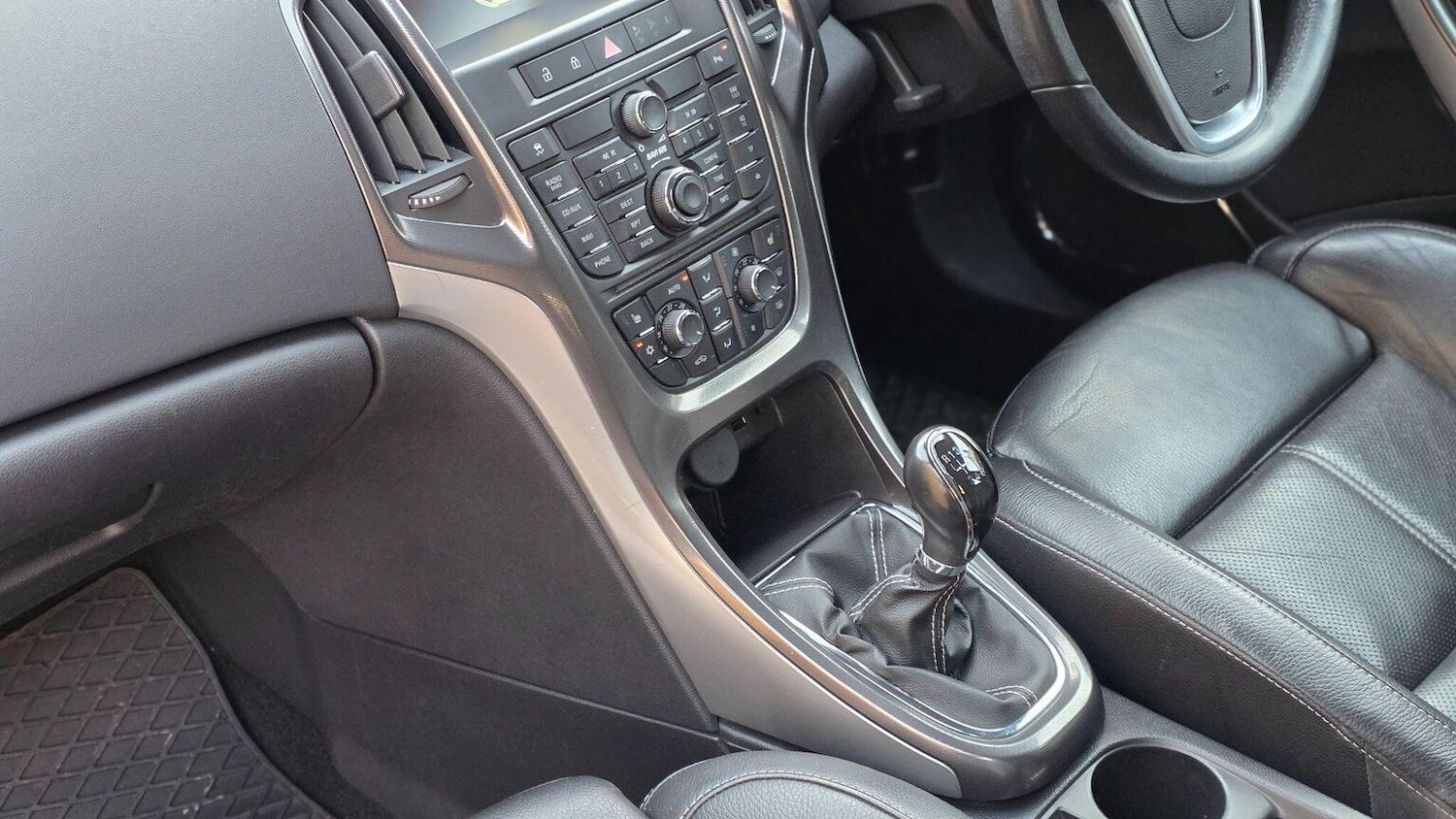 Used Vauxhall Astra 2011 for sale - 77001549: Photo 43