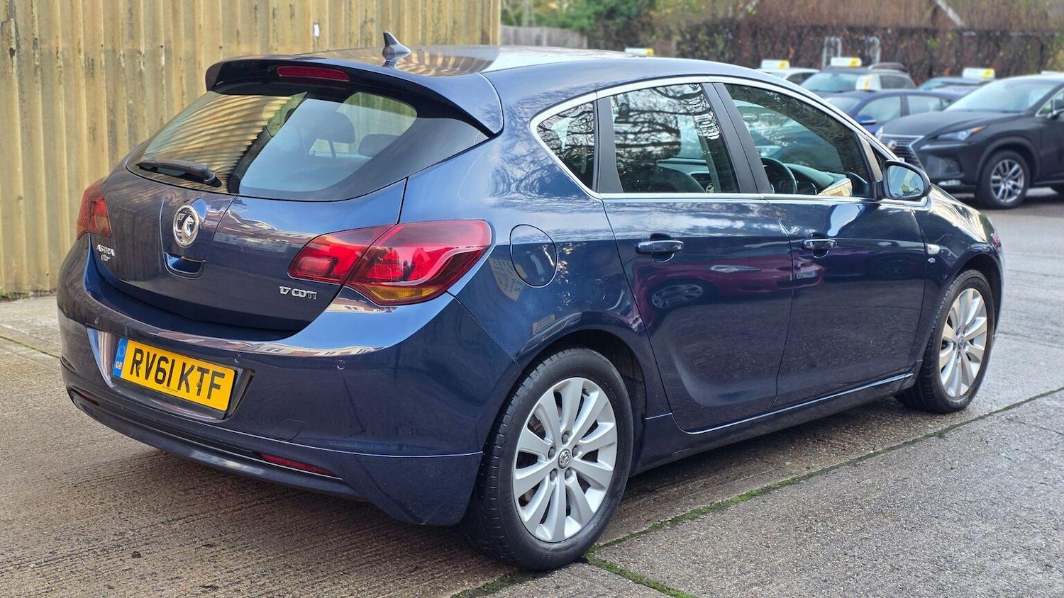 Used Vauxhall Astra 2011 for sale - 77001549: Photo 6