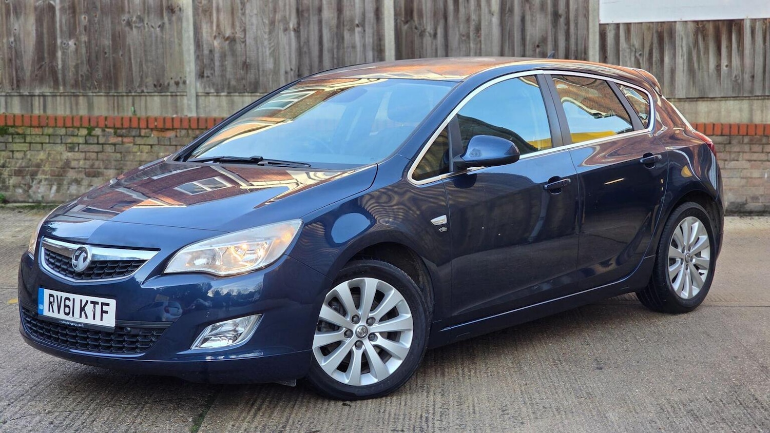 Used Vauxhall Astra 2011 for sale - 77001549: Photo 65