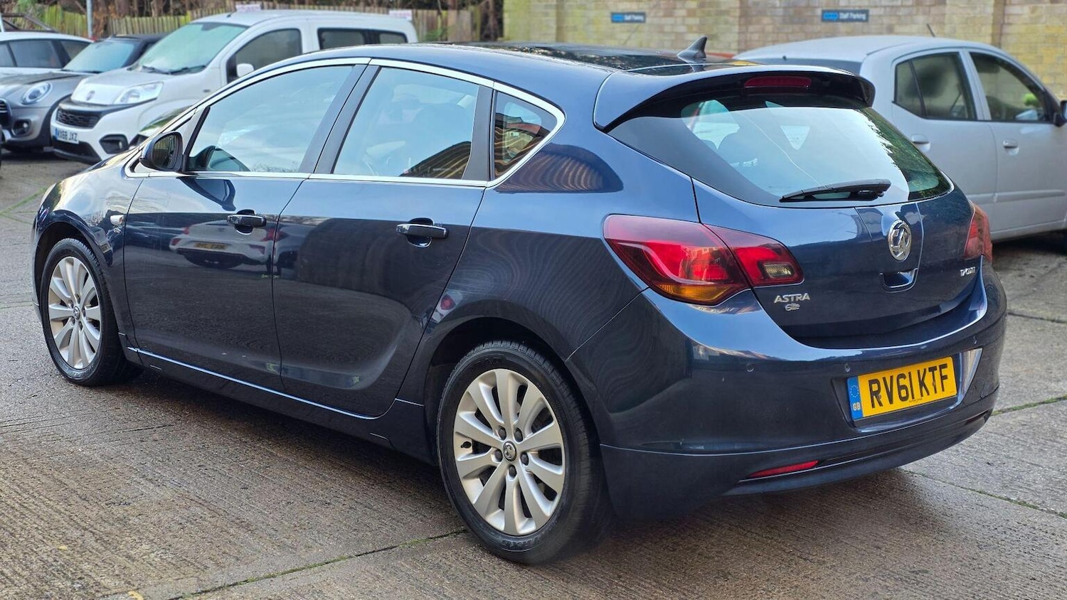 Used Vauxhall Astra 2011 for sale - 77001549: Photo 8