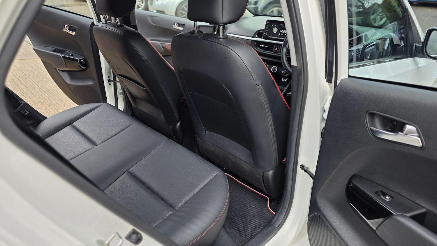 Used Kia Picanto 2023 for sale - 76858894: Photo 31