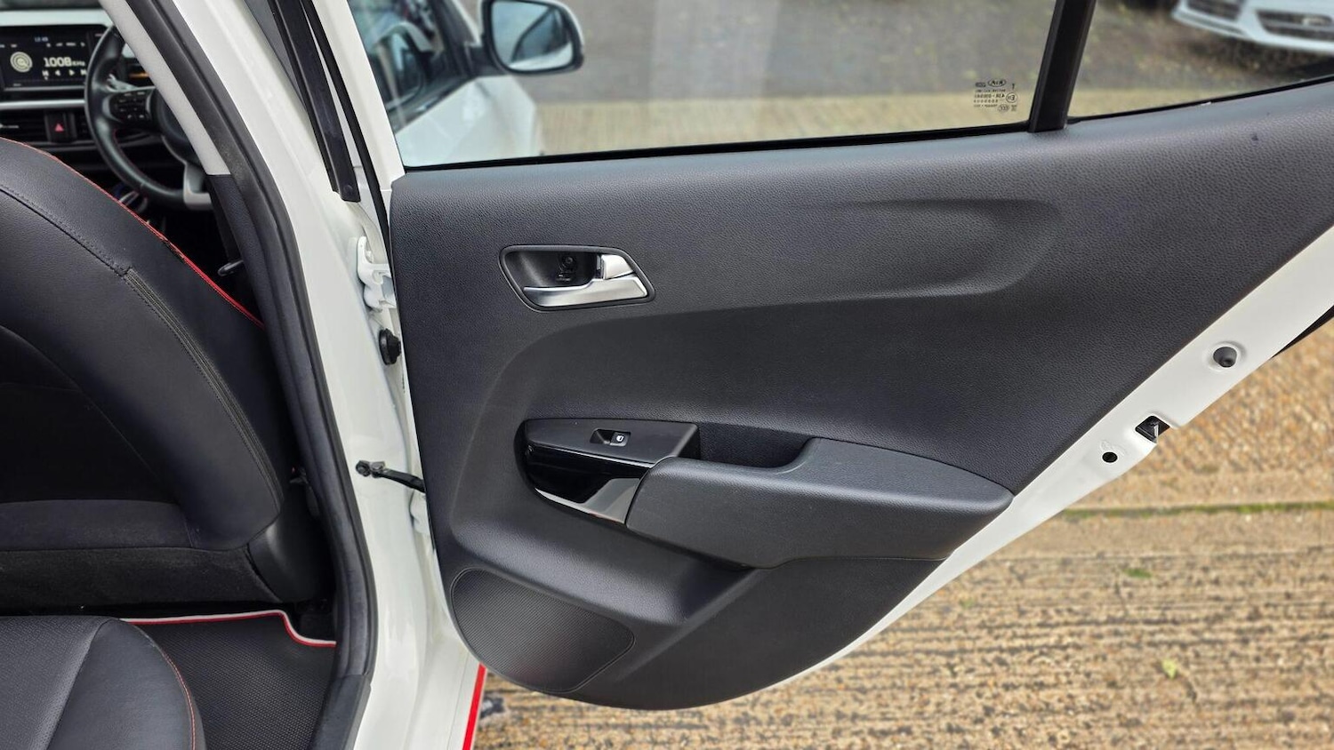 Used Kia Picanto 2023 for sale - 76858894: Photo 32