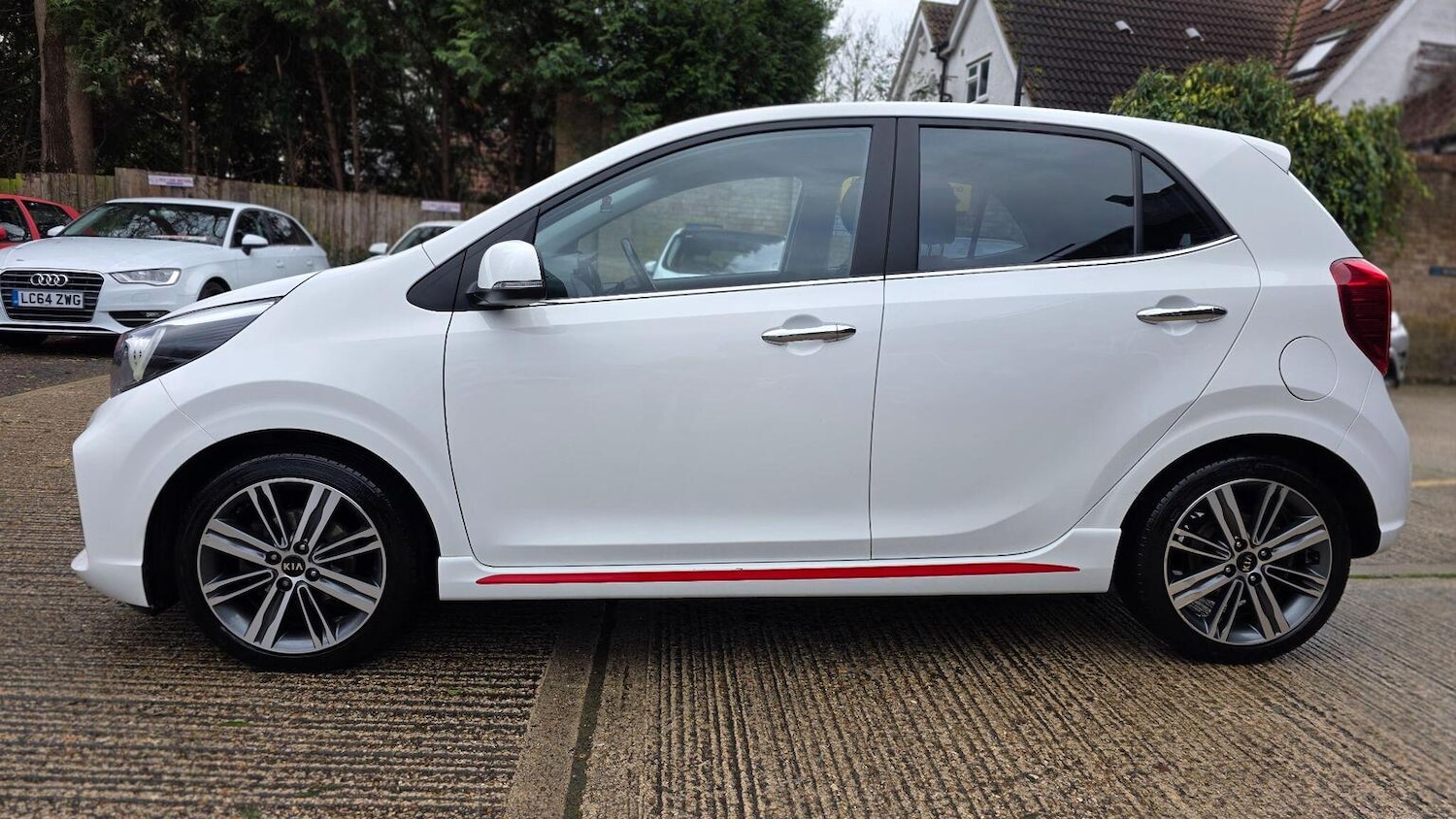 Used Kia Picanto 2023 for sale - 76858894: Photo 9