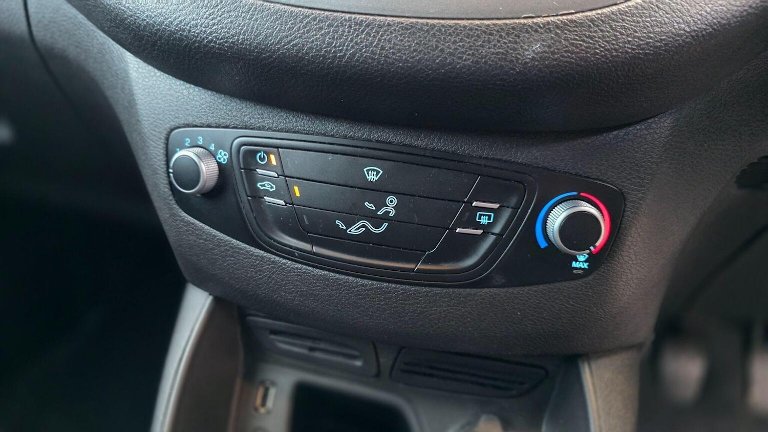 Used Ford Transit Courier 2018 for sale - 77459969: Photo 16