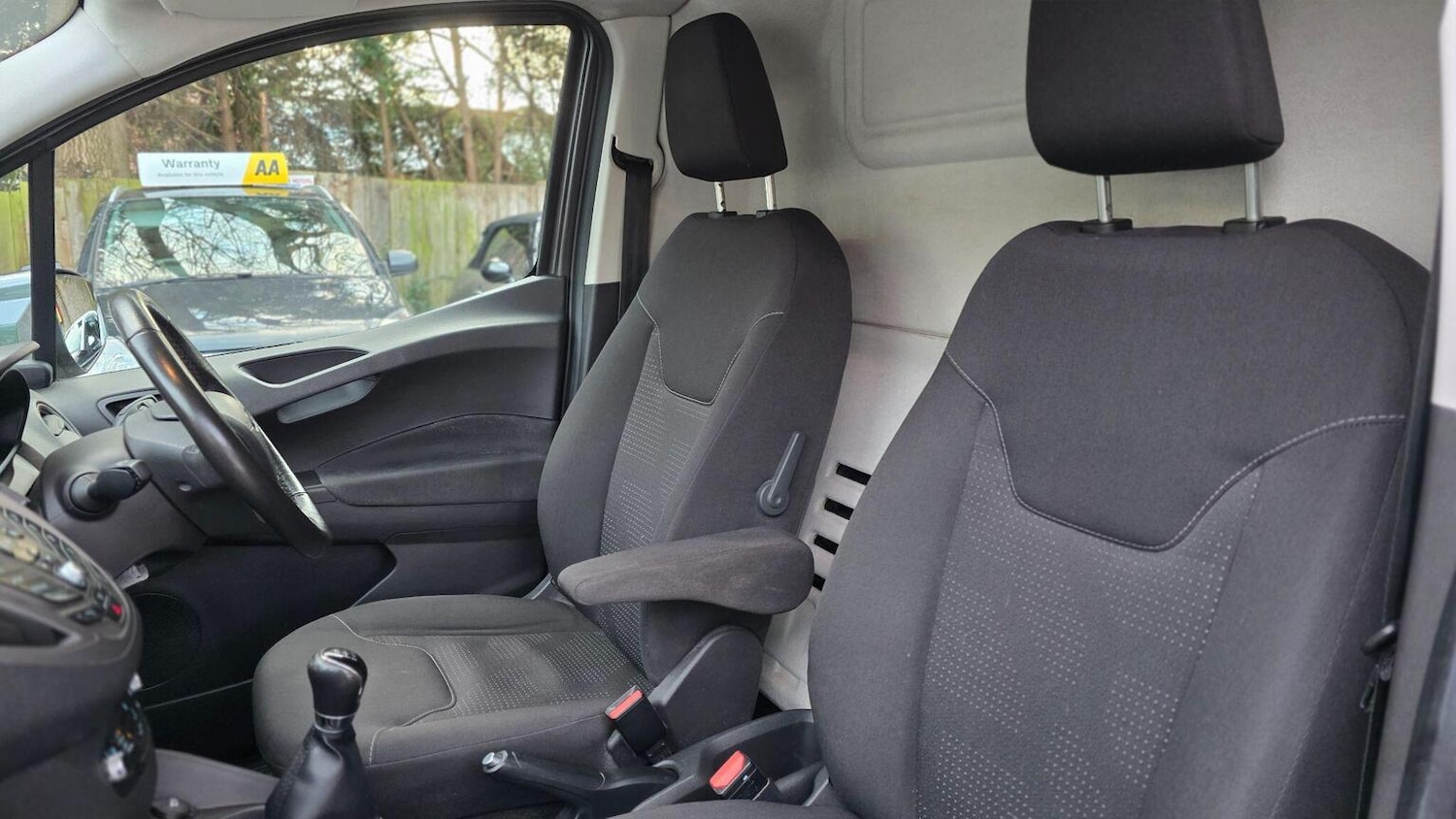 Used Ford Transit Courier 2018 for sale - 77459969: Photo 24