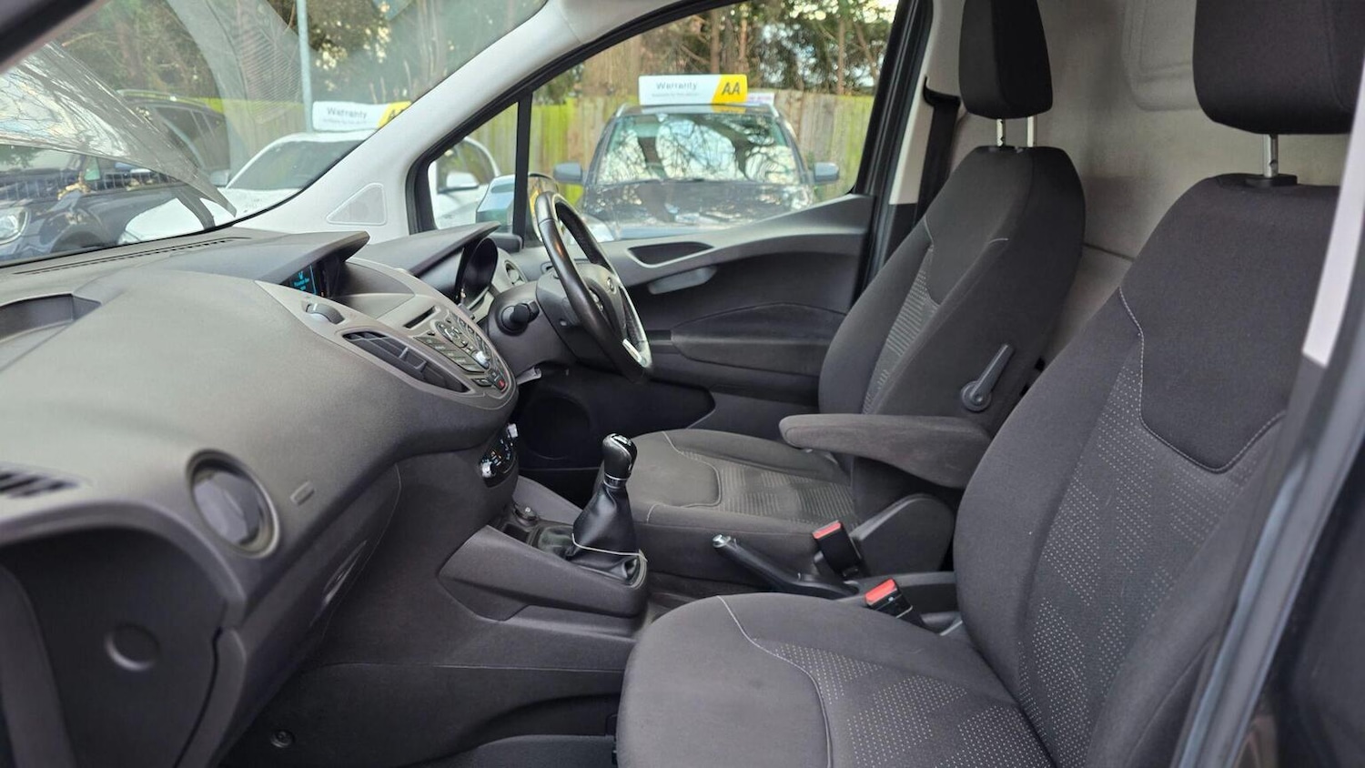 Used Ford Transit Courier 2018 for sale - 77459969: Photo 25