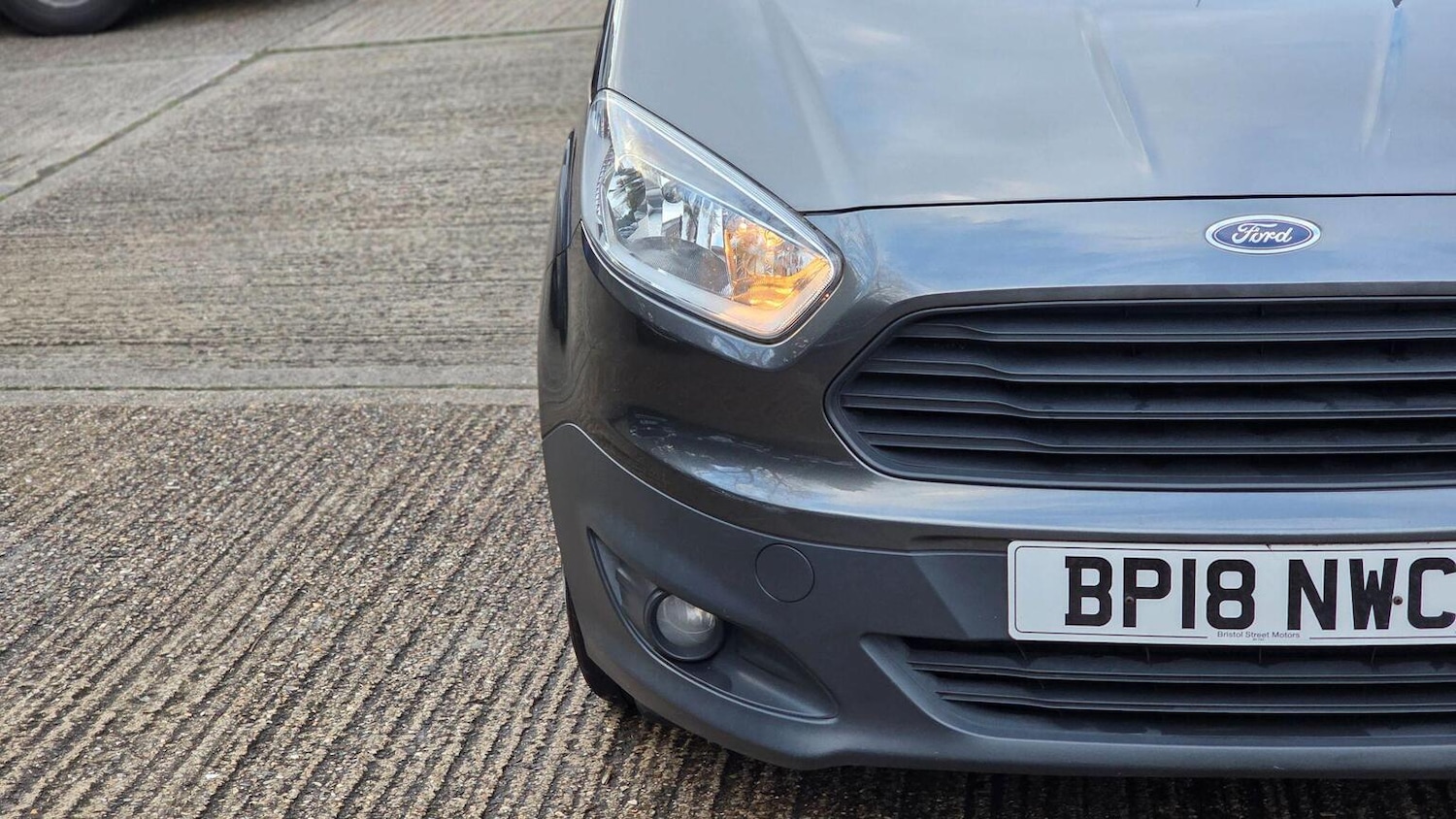 Used Ford Transit Courier 2018 for sale - 77459969: Photo 39