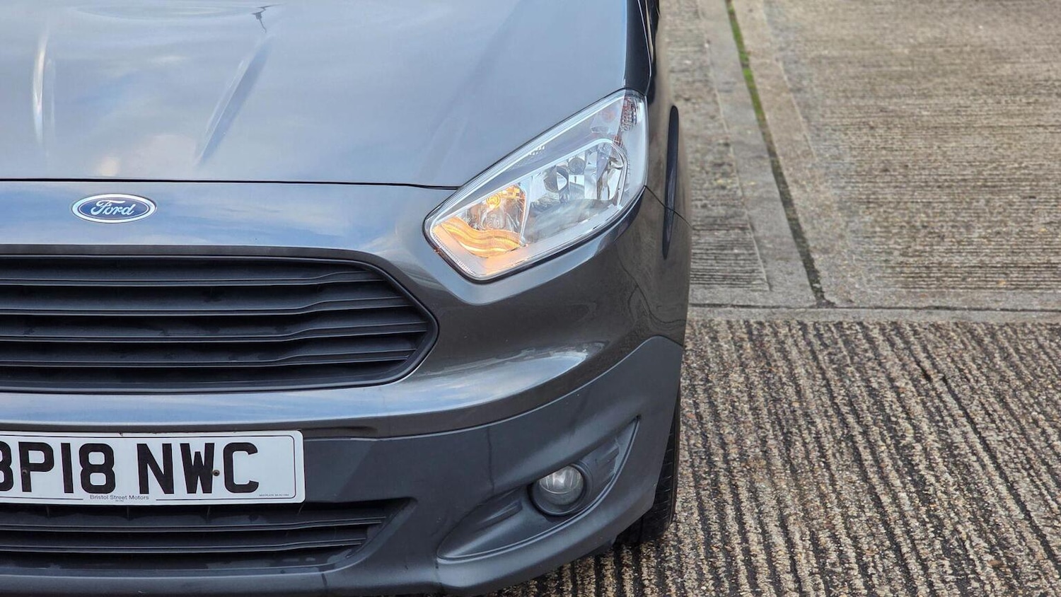 Used Ford Transit Courier 2018 for sale - 77459969: Photo 40