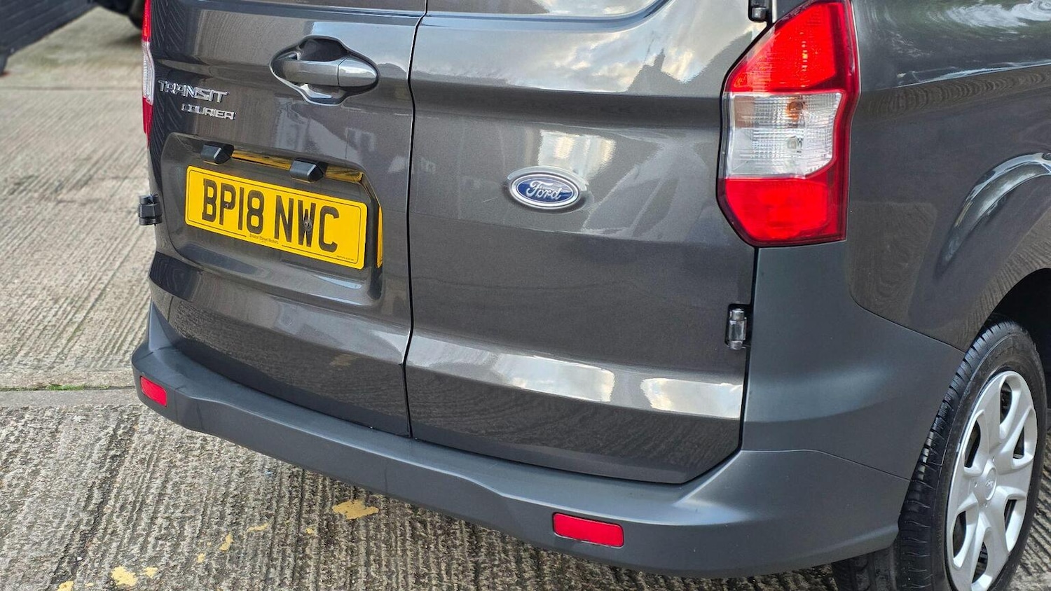 Used Ford Transit Courier 2018 for sale - 77459969: Photo 42