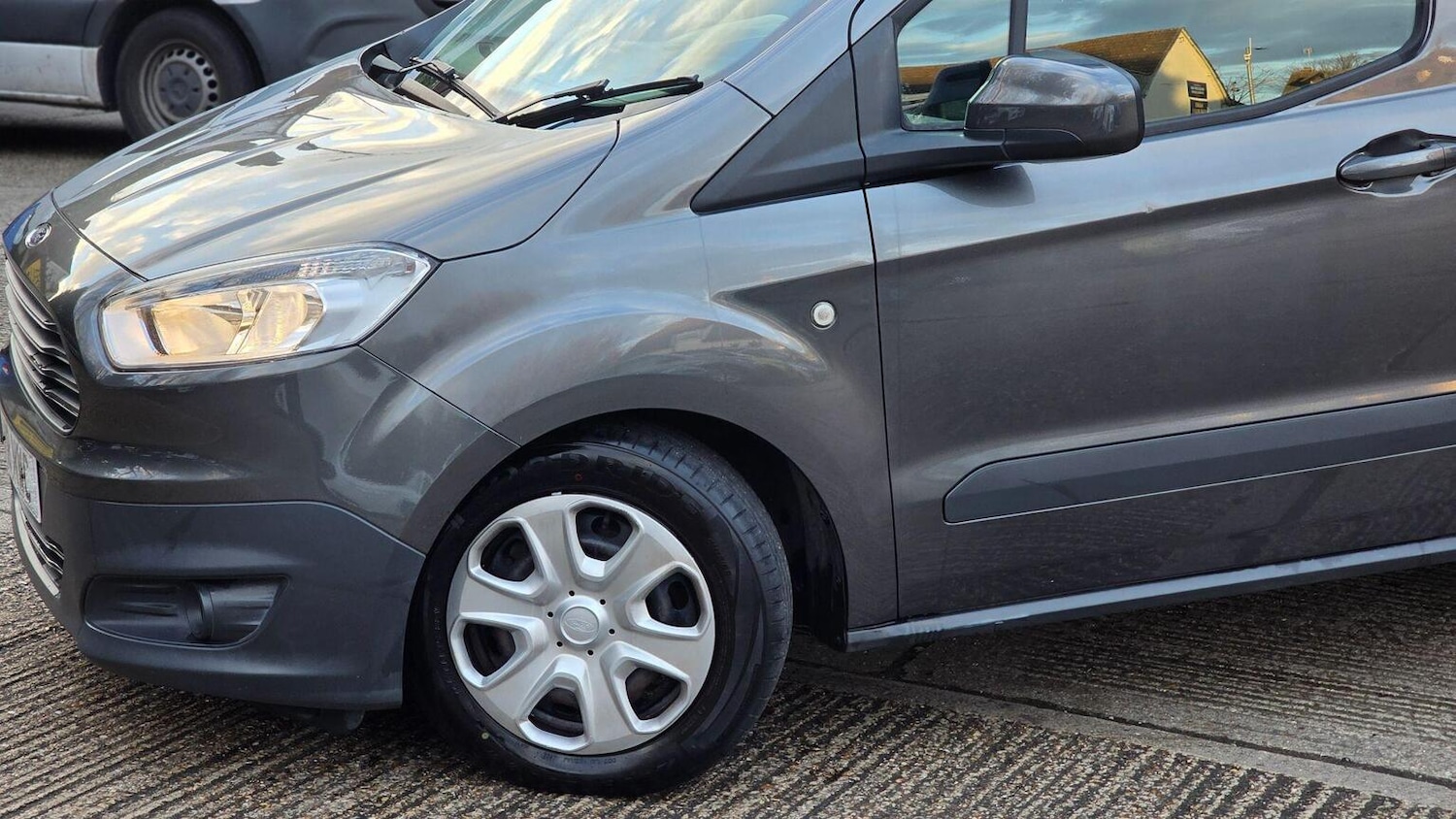 Used Ford Transit Courier 2018 for sale - 77459969: Photo 62