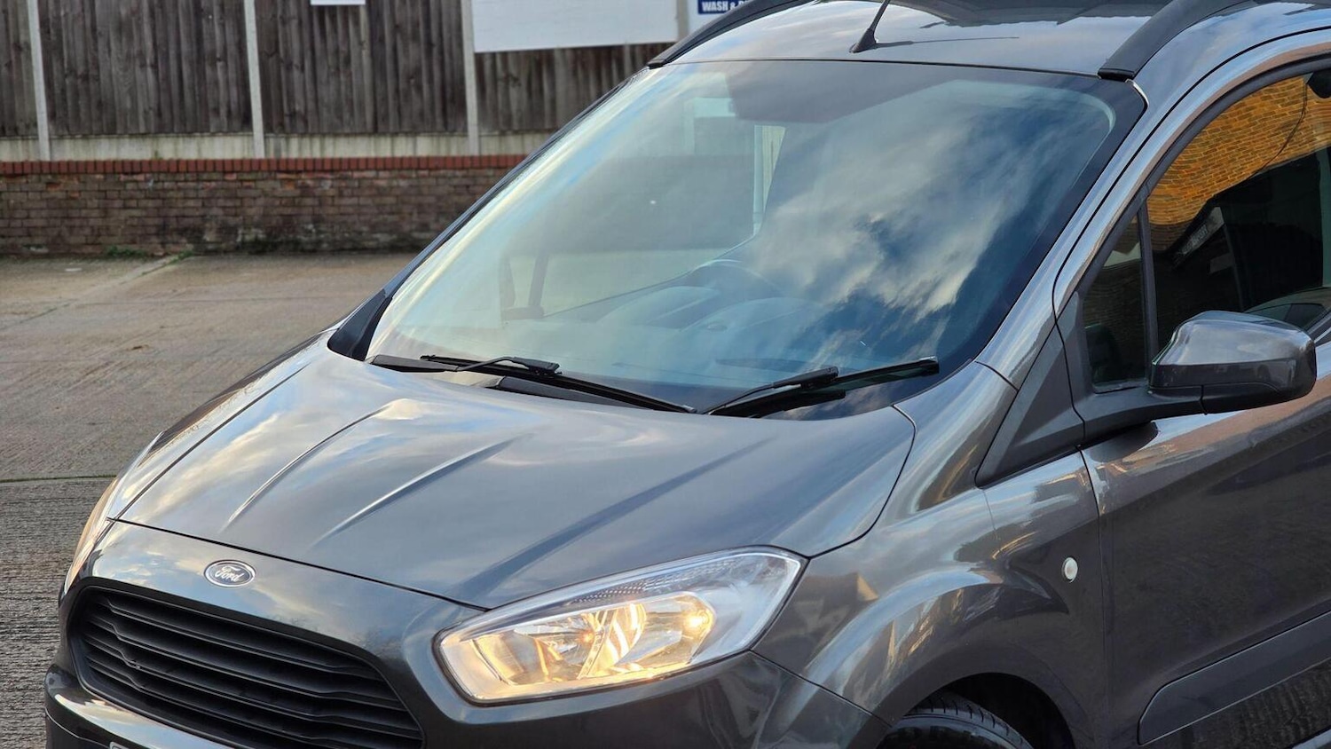 Used Ford Transit Courier 2018 for sale - 77459969: Photo 63