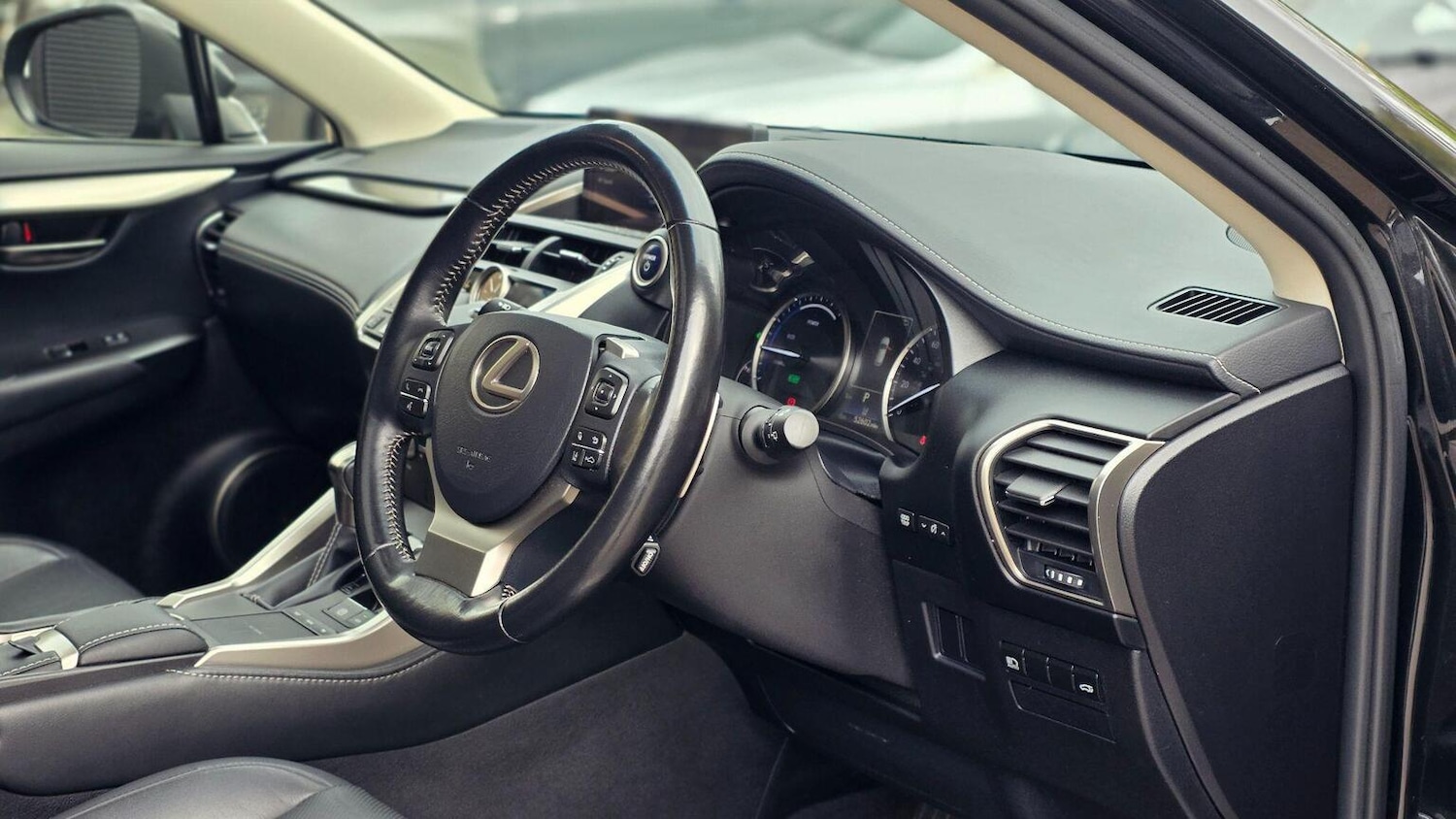 Used Lexus NX 2019 for sale - 76553993: Photo 35