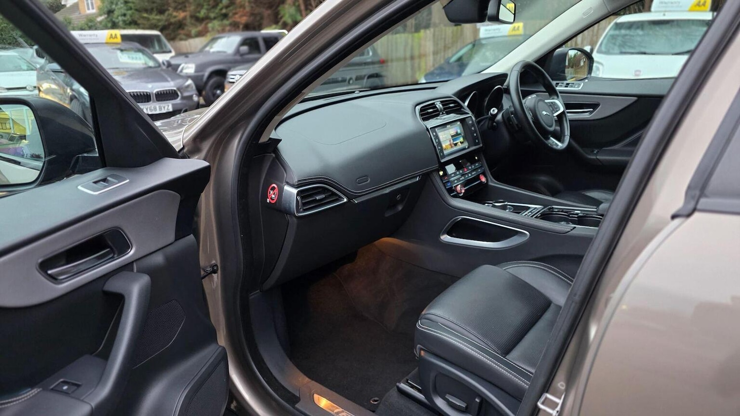 Used Jaguar F-Pace 2016 for sale - 77023129: Photo 11