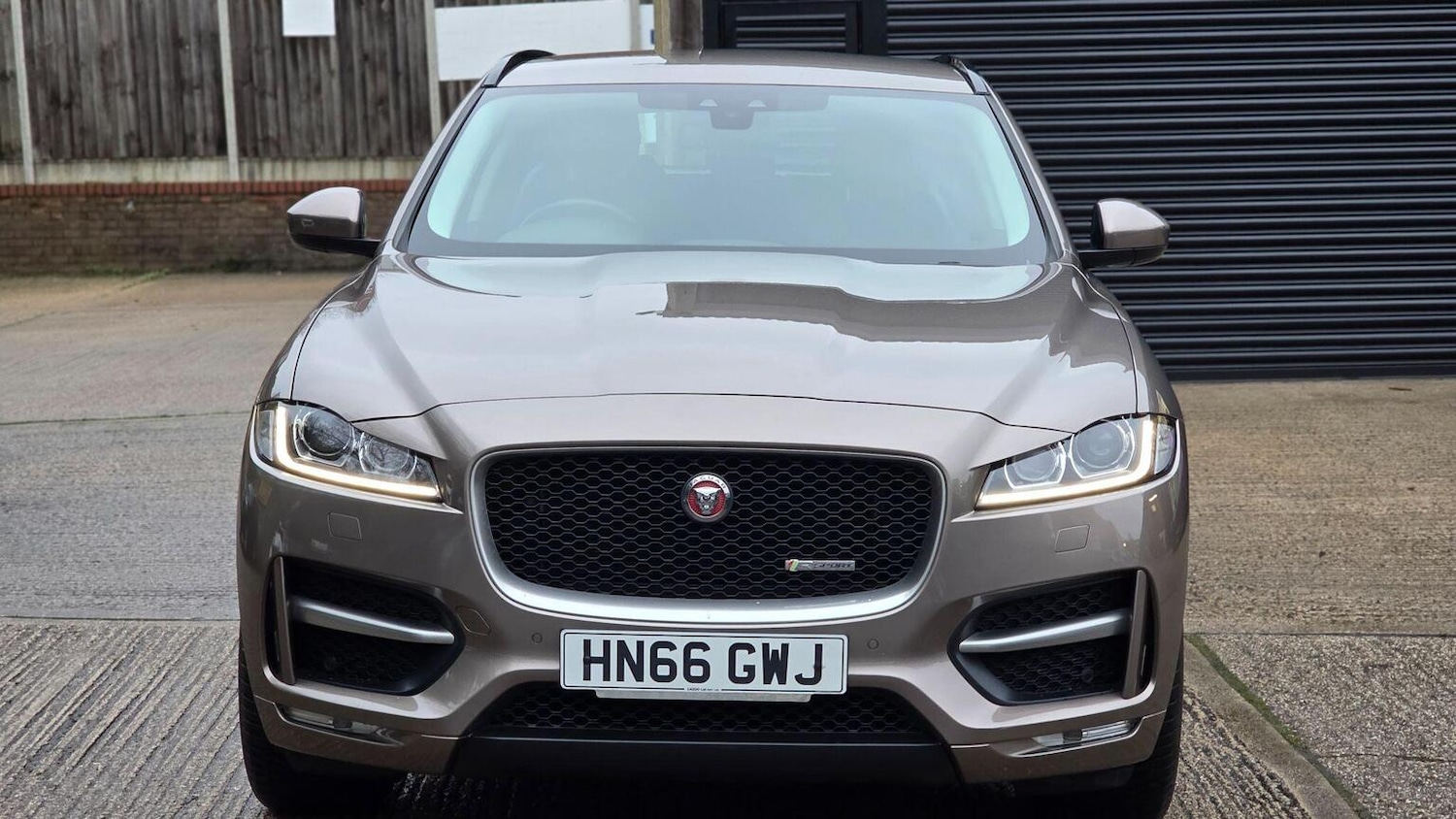 Used Jaguar F-Pace 2016 for sale - 77023129: Photo 3
