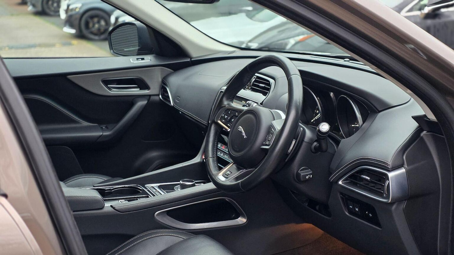 Used Jaguar F-Pace 2016 for sale - 77023129: Photo 40