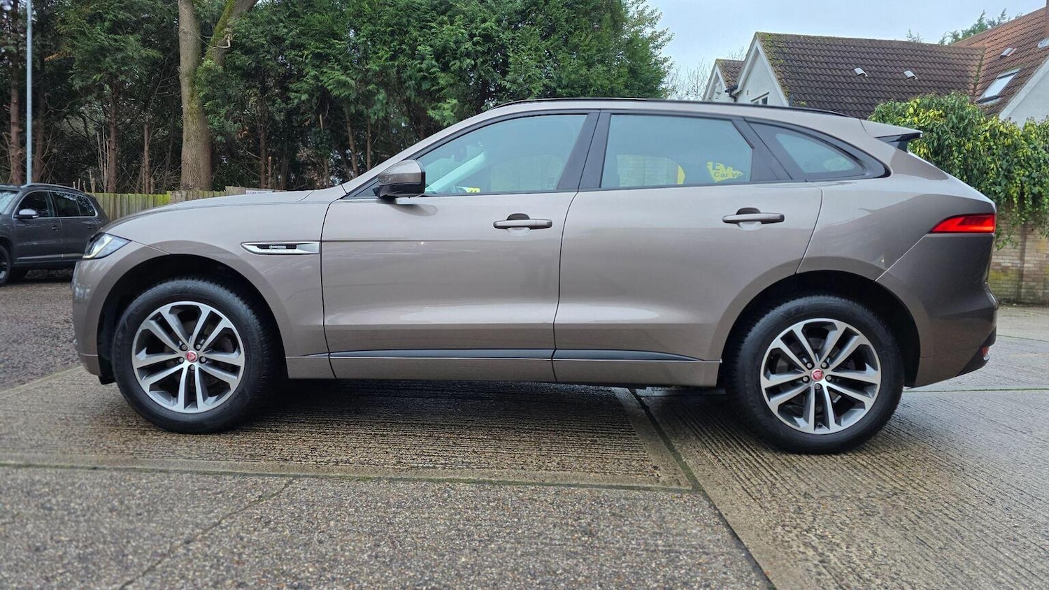 Used Jaguar F-Pace 2016 for sale - 77023129: Photo 9