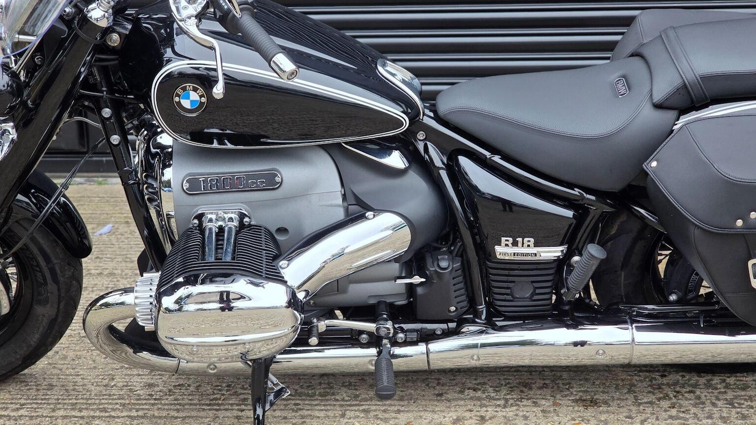 BMW R18