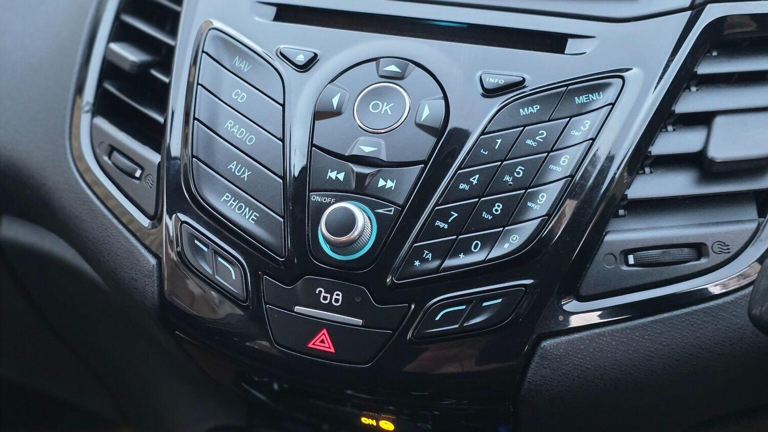 Used Ford Fiesta 2017 for sale - 78176082: Photo 18