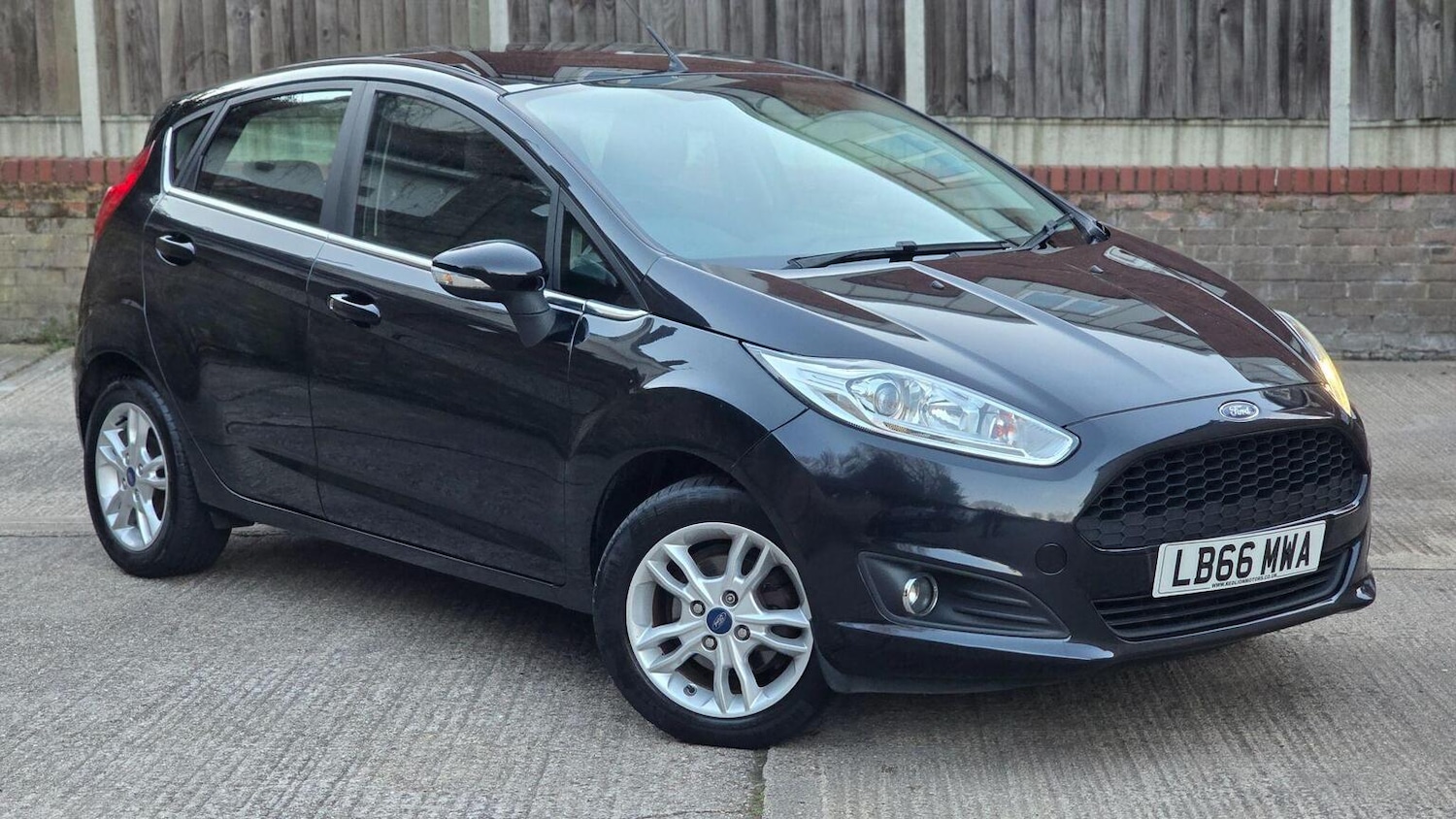 Used Ford Fiesta 2017 for sale - 78176082: Photo 2