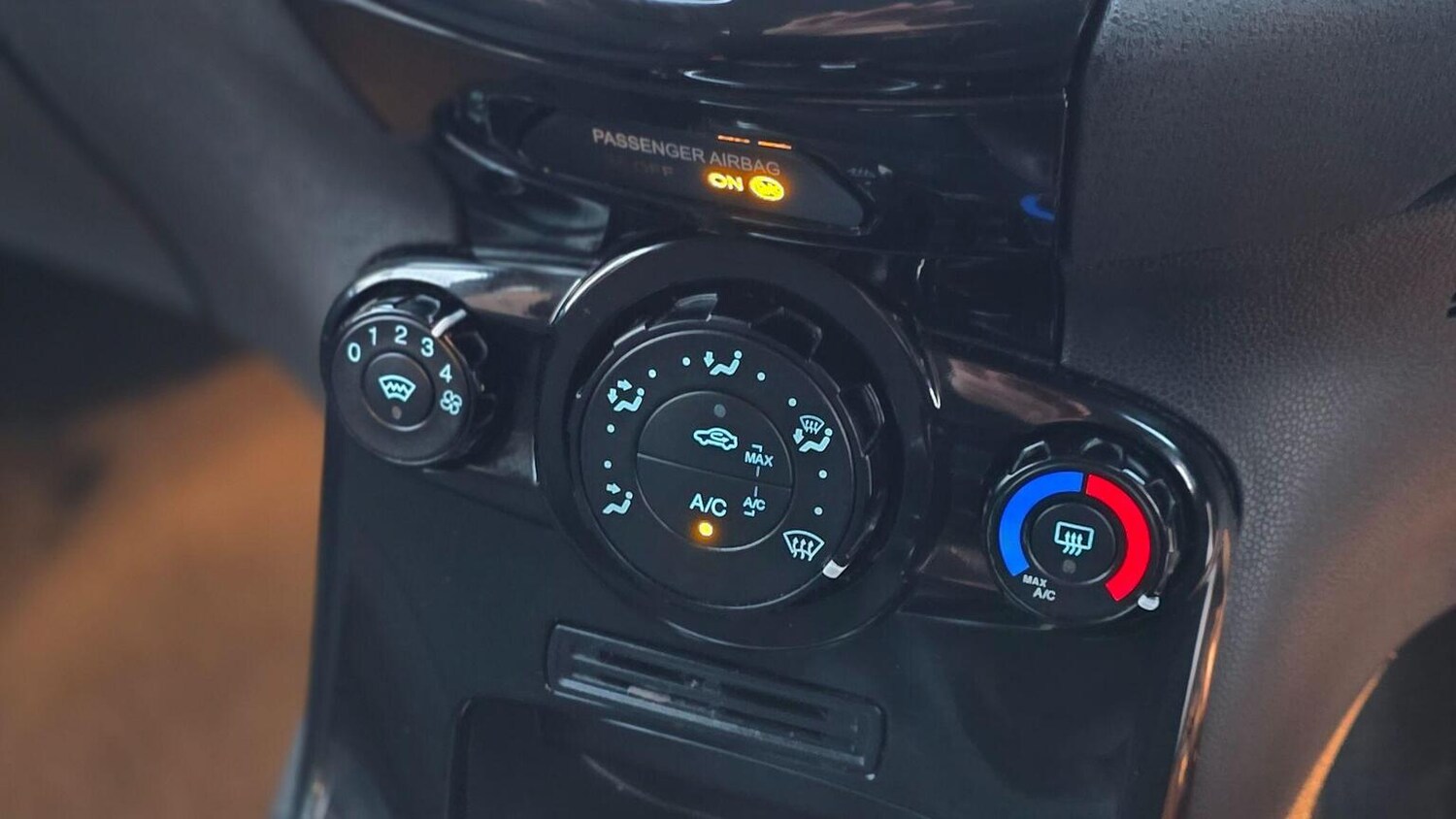 Used Ford Fiesta 2017 for sale - 78176082: Photo 25