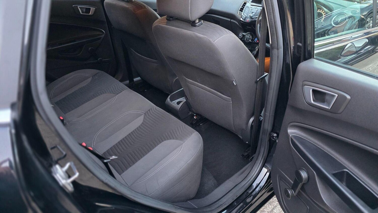 Used Ford Fiesta 2017 for sale - 78176082: Photo 33