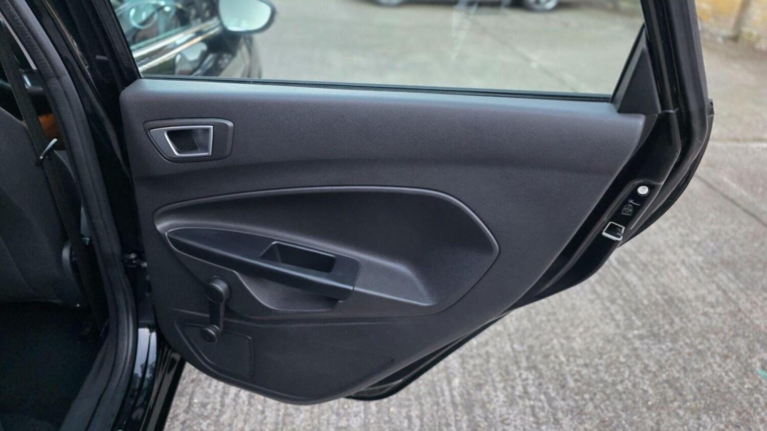 Used Ford Fiesta 2017 for sale - 78176082: Photo 34