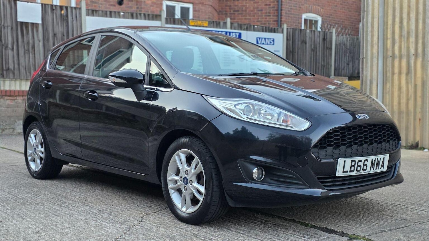 Used Ford Fiesta 2017 for sale - 78176082: Photo 4