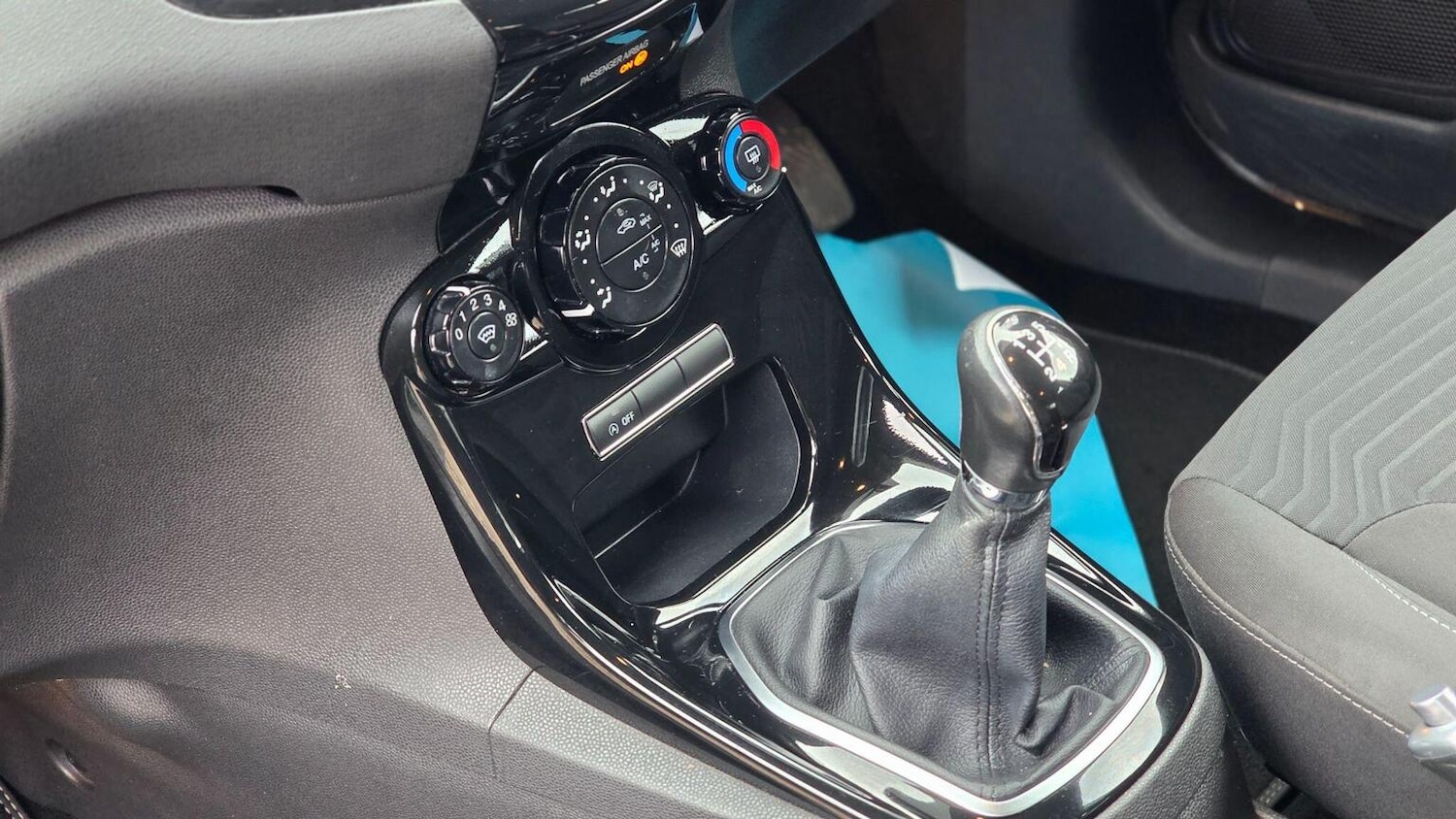 Used Ford Fiesta 2015 for sale - 77635345: Photo 15