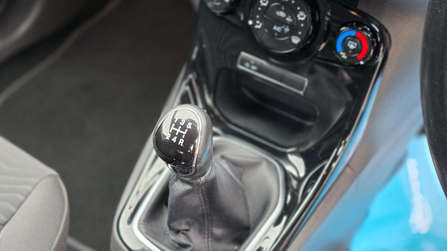 Used Ford Fiesta 2015 for sale - 77635345: Photo 23