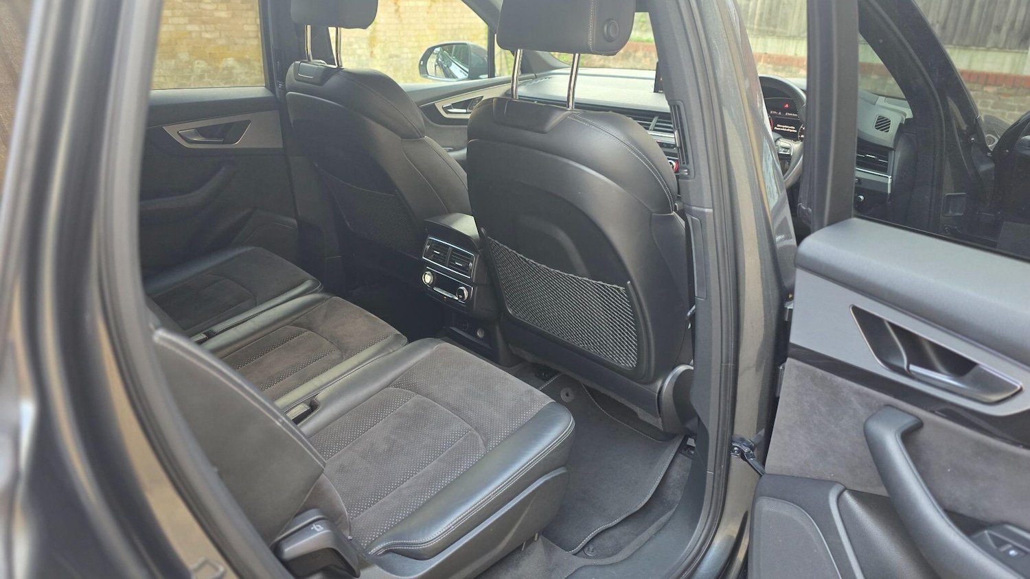 Used Audi Q7 2019 for sale - 75664583: Photo 37