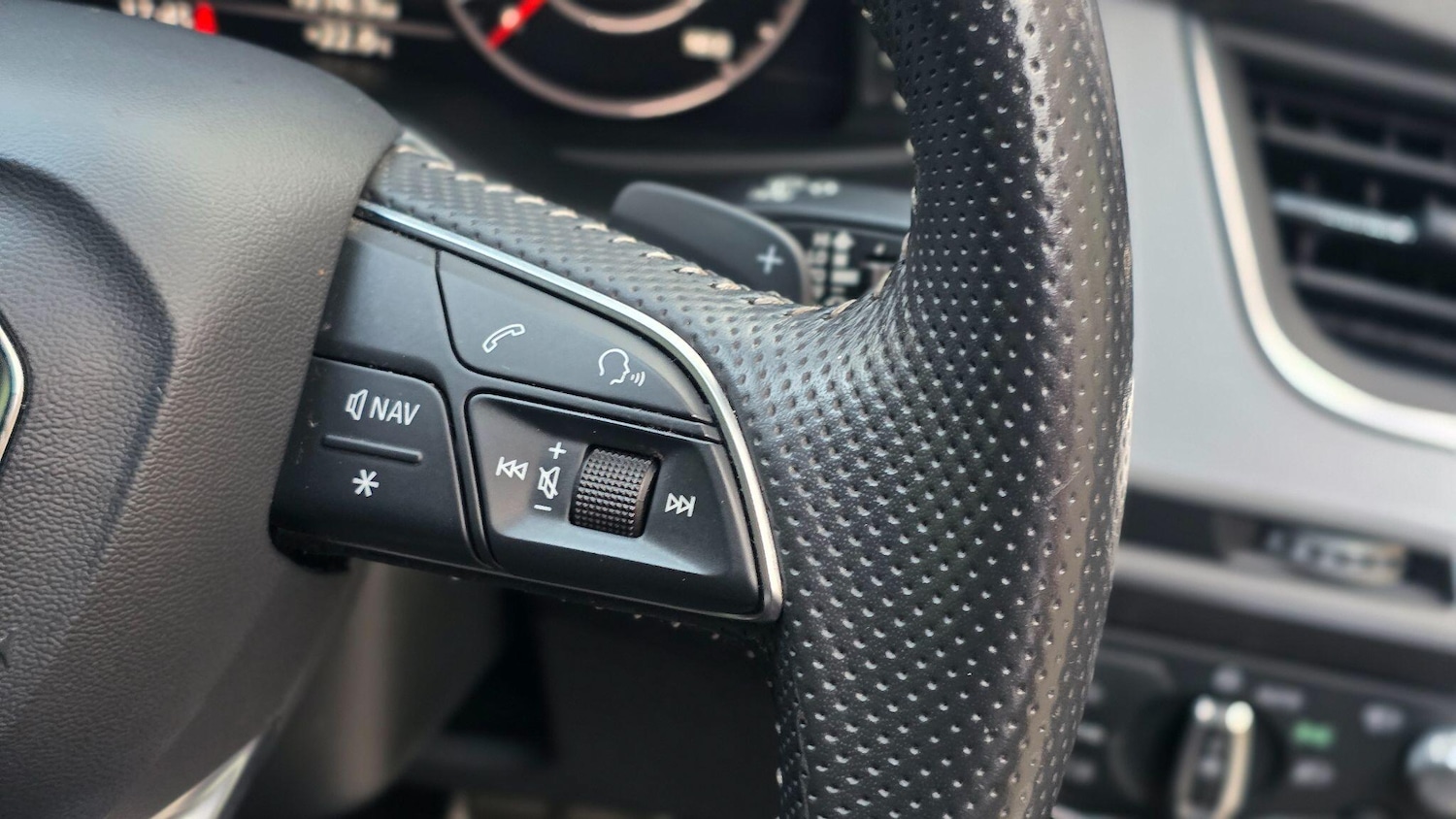 Used Audi Q7 2019 for sale - 75664583: Photo 46