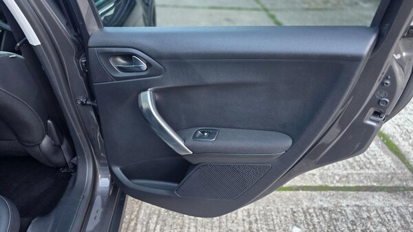 Used Peugeot 2008 2019 for sale - 75664450: Photo 33