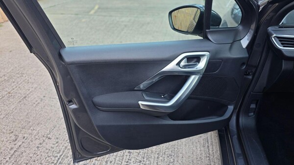 Used Peugeot 2008 2019 for sale - 75664450: Photo 37