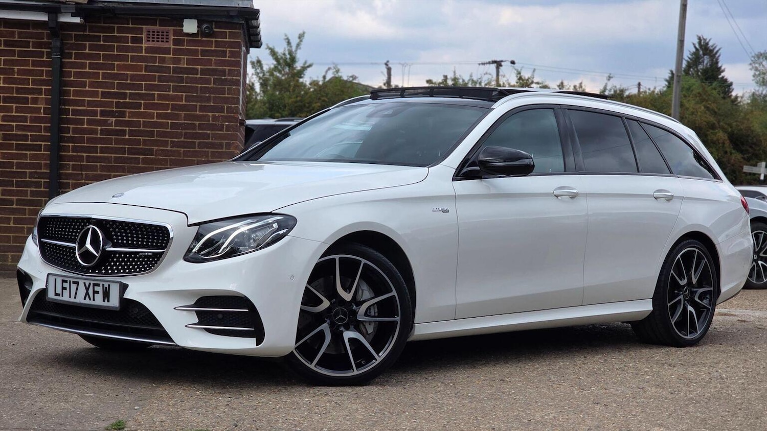 Used Mercedes-Benz E Class 2017 for sale - 76769313: Photo 13