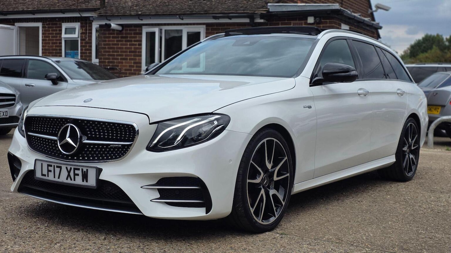 Used Mercedes-Benz E Class 2017 for sale - 76769313: Photo 19