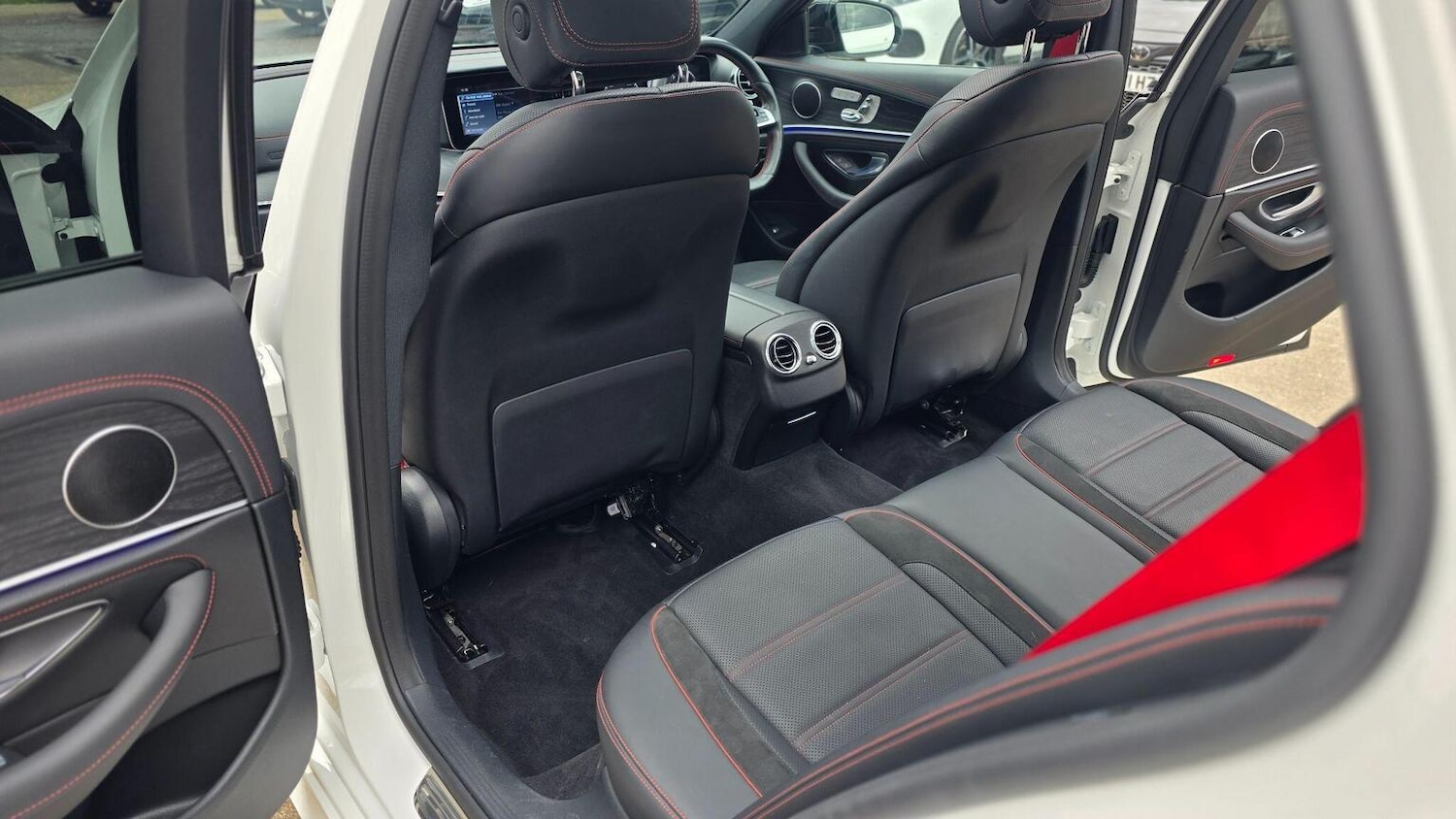 Used Mercedes-Benz E Class 2017 for sale - 76769313: Photo 44